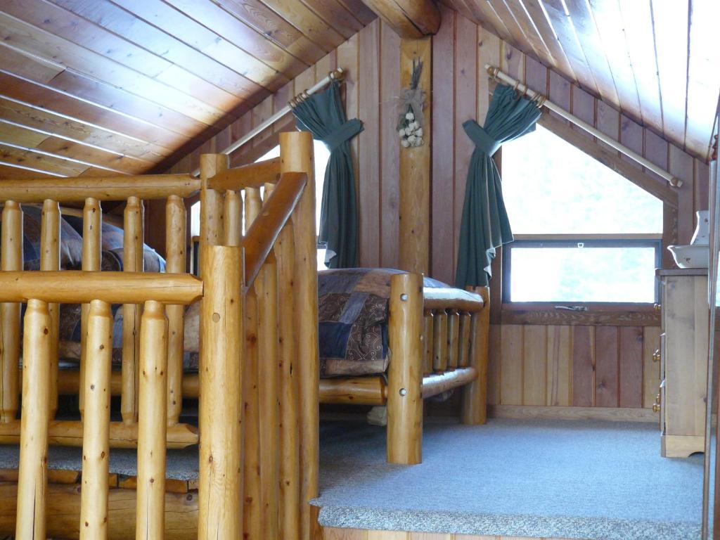 كيلوانا Hitching Post Resort الغرفة الصورة