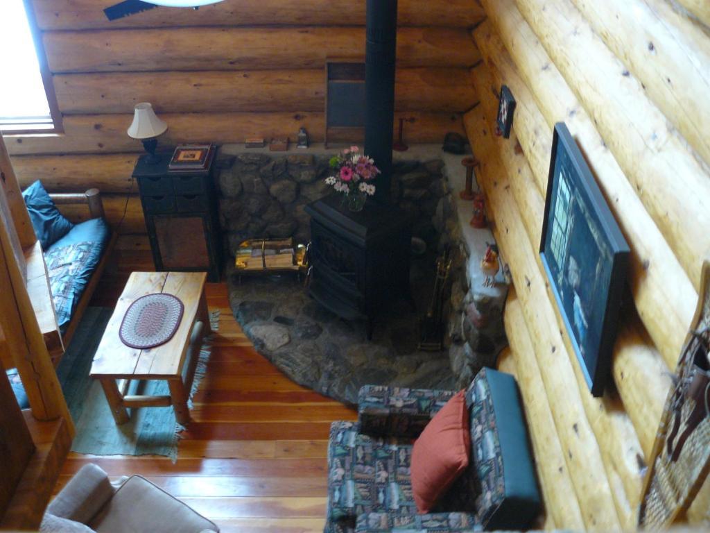 كيلوانا Hitching Post Resort الغرفة الصورة