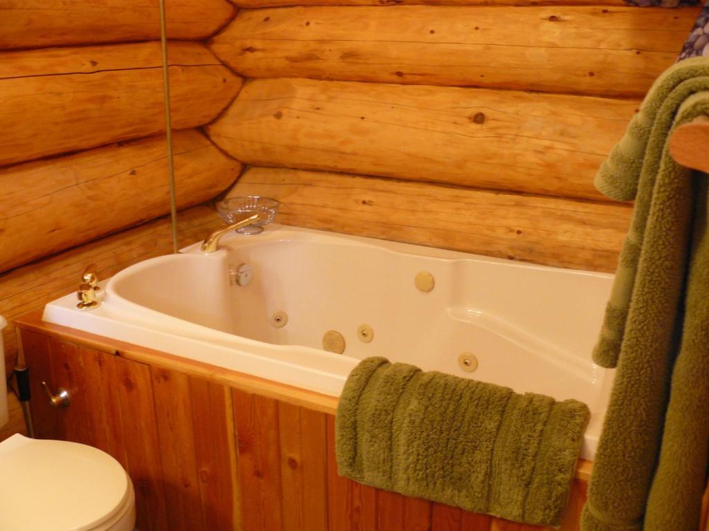 كيلوانا Hitching Post Resort الغرفة الصورة
