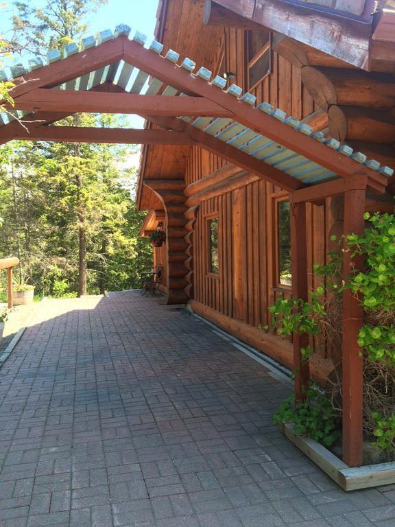 كيلوانا Hitching Post Resort المظهر الخارجي الصورة