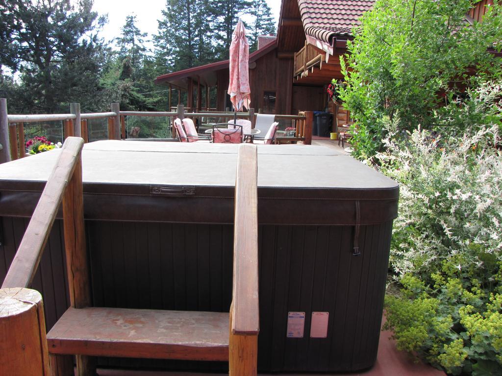 كيلوانا Hitching Post Resort المظهر الخارجي الصورة