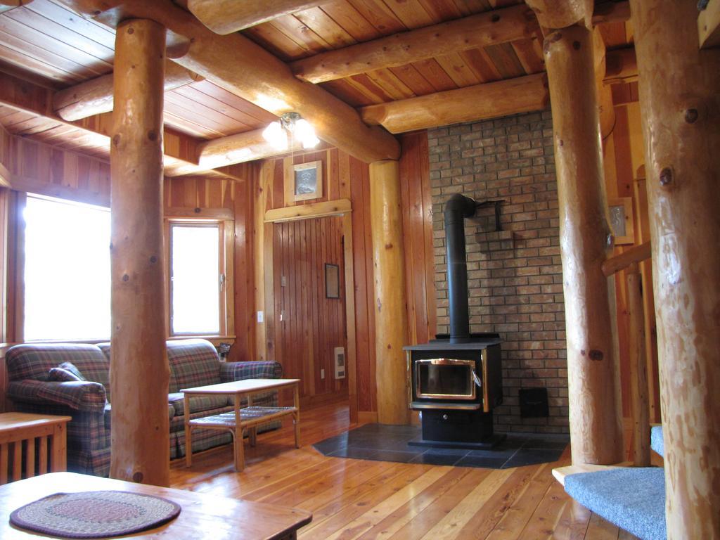 كيلوانا Hitching Post Resort المظهر الخارجي الصورة