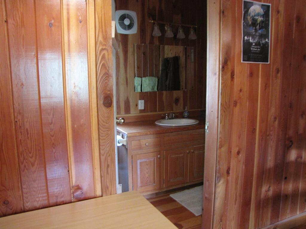 كيلوانا Hitching Post Resort المظهر الخارجي الصورة