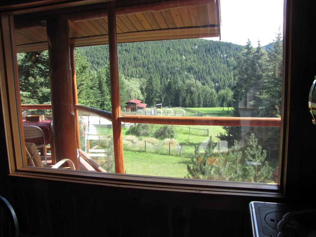 كيلوانا Hitching Post Resort المظهر الخارجي الصورة